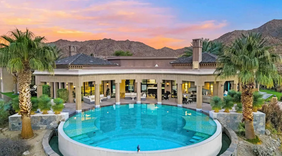 California, United States, 5 Bedrooms Bedrooms, ,7 BathroomsBathrooms,Residential,For Sale,1990053