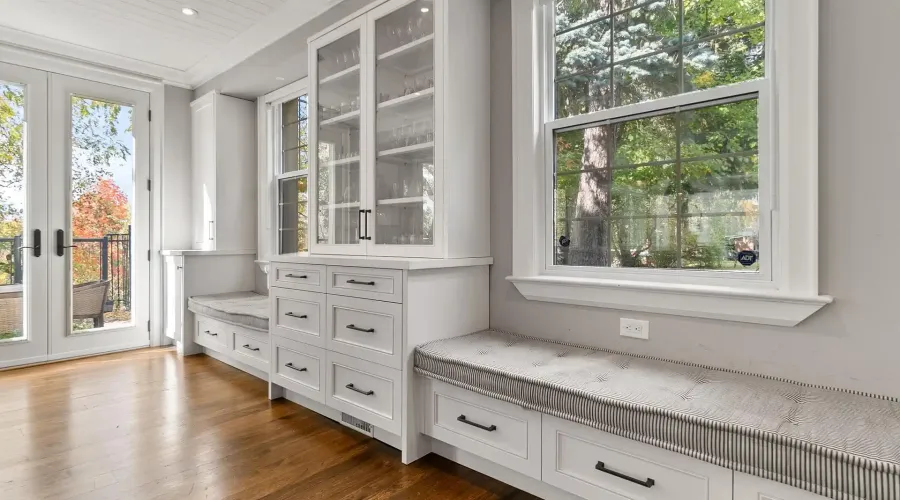 2552 Jarvis Street, Mississauga, Ontario, L5C 2P6, Canada, 6 Bedrooms Bedrooms, ,6 BathroomsBathrooms,Residential,For Sale,1990365