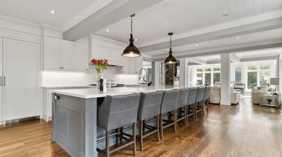 2552 Jarvis Street, Mississauga, Ontario, L5C 2P6, Canada, 6 Bedrooms Bedrooms, ,6 BathroomsBathrooms,Residential,For Sale,1990365