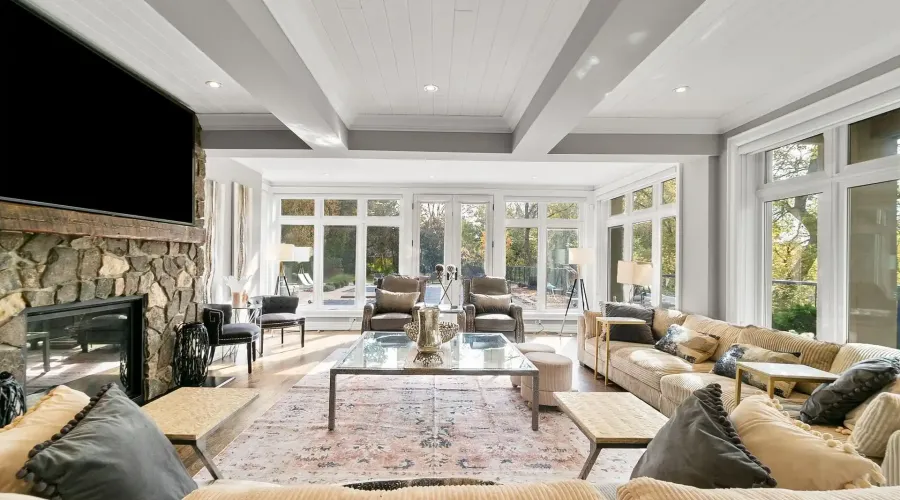 2552 Jarvis Street, Mississauga, Ontario, L5C 2P6, Canada, 6 Bedrooms Bedrooms, ,6 BathroomsBathrooms,Residential,For Sale,1990365