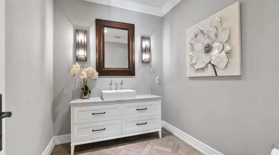 2552 Jarvis Street, Mississauga, Ontario, L5C 2P6, Canada, 6 Bedrooms Bedrooms, ,6 BathroomsBathrooms,Residential,For Sale,1990365