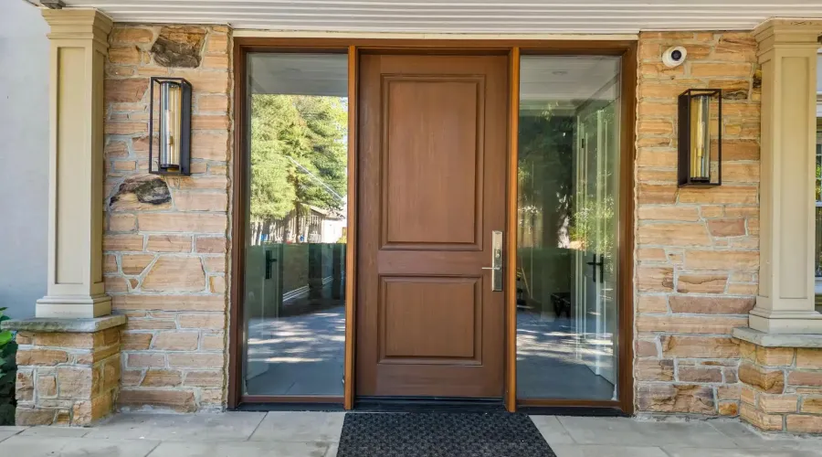 2552 Jarvis Street, Mississauga, Ontario, L5C 2P6, Canada, 6 Bedrooms Bedrooms, ,6 BathroomsBathrooms,Residential,For Sale,1990365