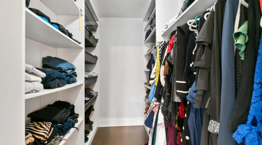 2552 Jarvis Street, Mississauga, Ontario, L5C 2P6, Canada, 6 Bedrooms Bedrooms, ,6 BathroomsBathrooms,Residential,For Sale,1990365