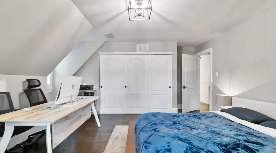 2552 Jarvis Street, Mississauga, Ontario, L5C 2P6, Canada, 6 Bedrooms Bedrooms, ,6 BathroomsBathrooms,Residential,For Sale,1990365