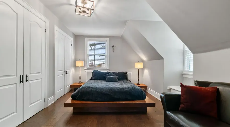 2552 Jarvis Street, Mississauga, Ontario, L5C 2P6, Canada, 6 Bedrooms Bedrooms, ,6 BathroomsBathrooms,Residential,For Sale,1990365