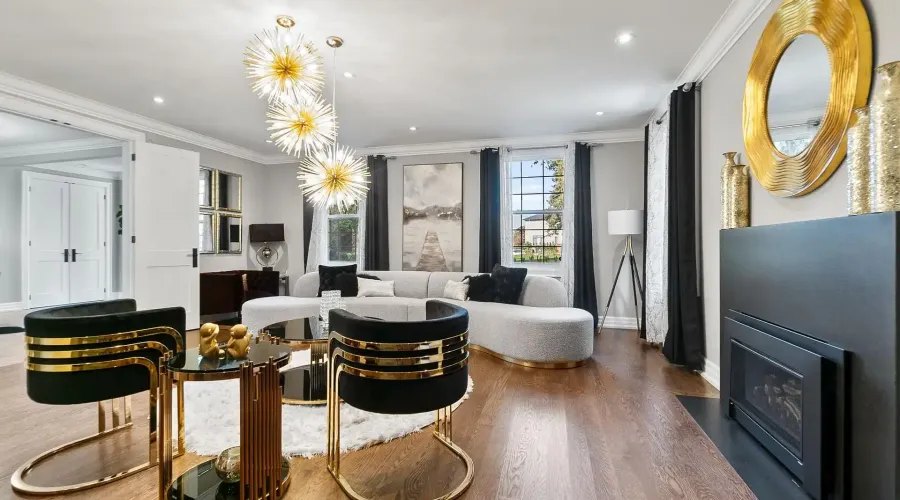 2552 Jarvis Street, Mississauga, Ontario, L5C 2P6, Canada, 6 Bedrooms Bedrooms, ,6 BathroomsBathrooms,Residential,For Sale,1990365