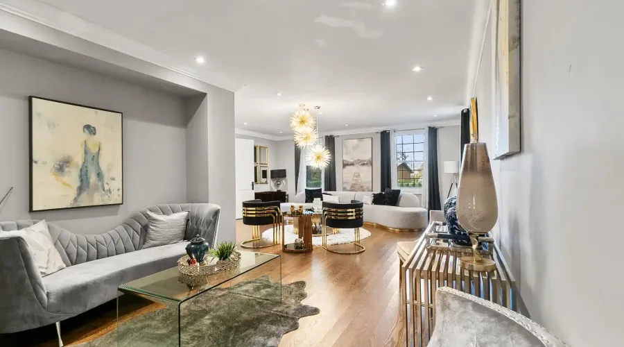 2552 Jarvis Street, Mississauga, Ontario, L5C 2P6, Canada, 6 Bedrooms Bedrooms, ,6 BathroomsBathrooms,Residential,For Sale,1990365