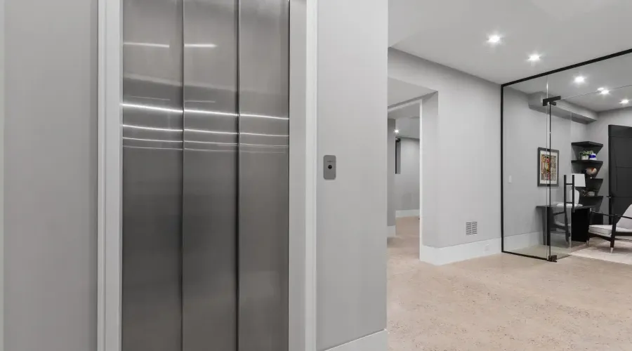 112 Elton Park Road, Oakville, Ontario, L6J 4C1, Canada, 4 Bedrooms Bedrooms, ,8 BathroomsBathrooms,Residential,For Sale,1990366