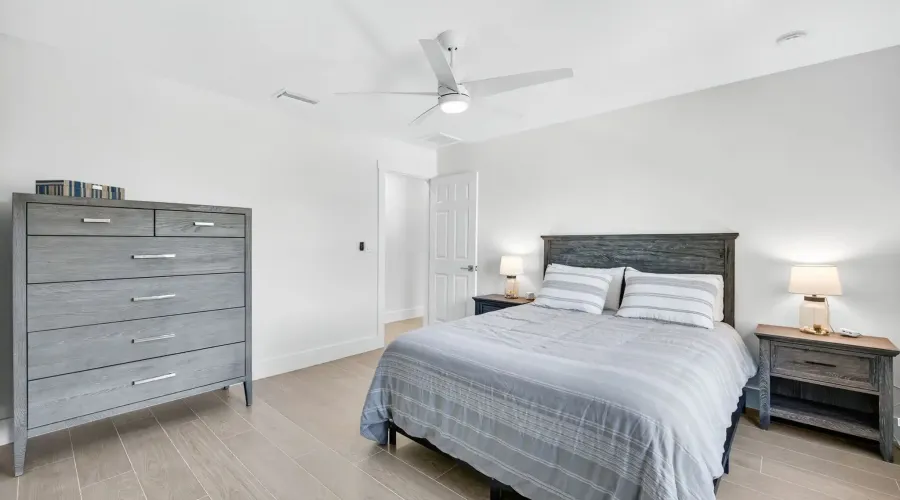 611 North Yachtsman Drive, Sanibel, Florida, 33957, United States, 3 Bedrooms Bedrooms, 9 Rooms Rooms,2 BathroomsBathrooms,Residential,For Sale,North Yachtsman,1994848