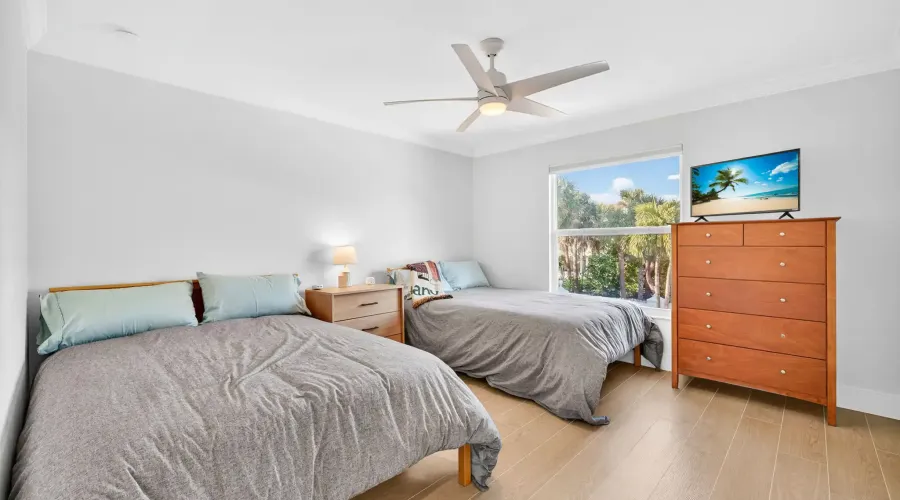 611 North Yachtsman Drive, Sanibel, Florida, 33957, United States, 3 Bedrooms Bedrooms, 9 Rooms Rooms,2 BathroomsBathrooms,Residential,For Sale,North Yachtsman,1994848