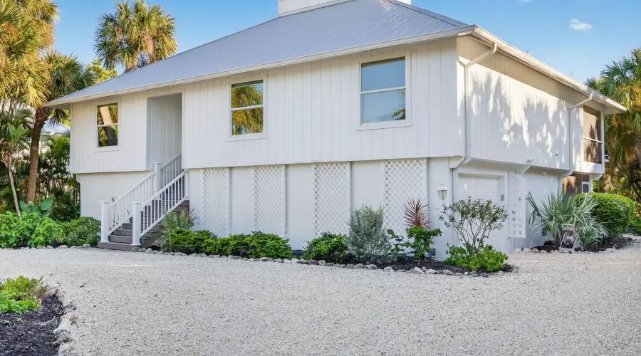 611 North Yachtsman Drive, Sanibel, Florida, 33957, United States, 3 Bedrooms Bedrooms, 9 Rooms Rooms,2 BathroomsBathrooms,Residential,For Sale,North Yachtsman,1994848