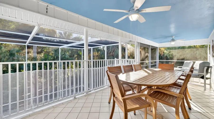 611 North Yachtsman Drive, Sanibel, Florida, 33957, United States, 3 Bedrooms Bedrooms, 9 Rooms Rooms,2 BathroomsBathrooms,Residential,For Sale,North Yachtsman,1994848