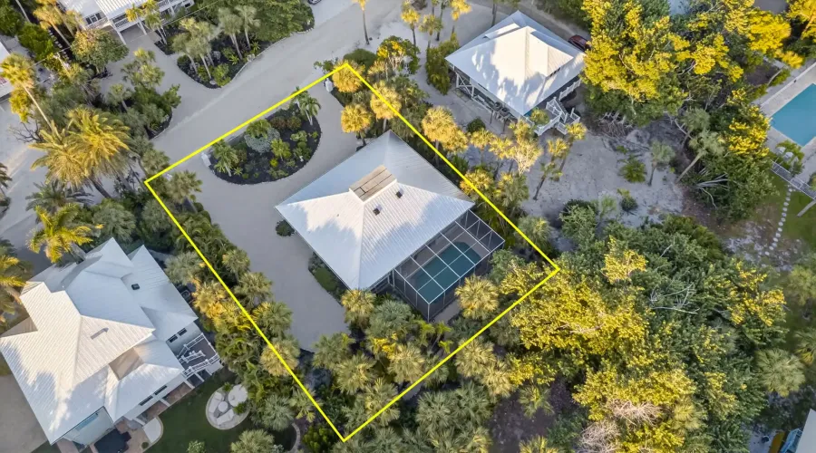 611 North Yachtsman Drive, Sanibel, Florida, 33957, United States, 3 Bedrooms Bedrooms, 9 Rooms Rooms,2 BathroomsBathrooms,Residential,For Sale,North Yachtsman,1994848