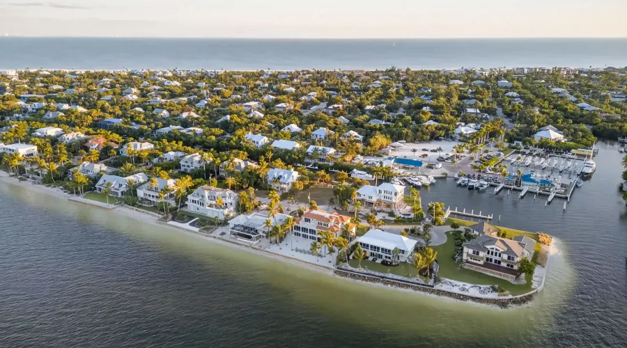 611 North Yachtsman Drive, Sanibel, Florida, 33957, United States, 3 Bedrooms Bedrooms, 9 Rooms Rooms,2 BathroomsBathrooms,Residential,For Sale,North Yachtsman,1994848