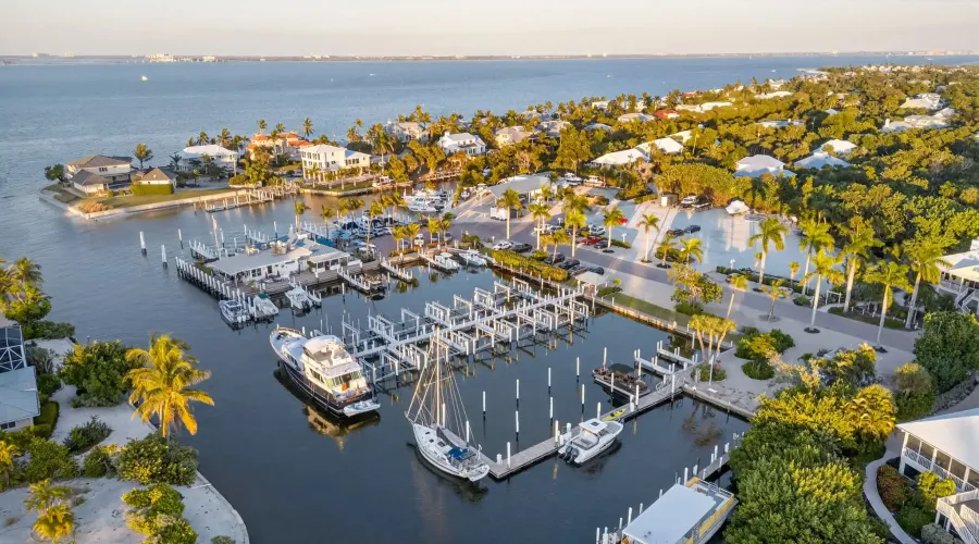 611 North Yachtsman Drive, Sanibel, Florida, 33957, United States, 3 Bedrooms Bedrooms, 9 Rooms Rooms,2 BathroomsBathrooms,Residential,For Sale,North Yachtsman,1994848