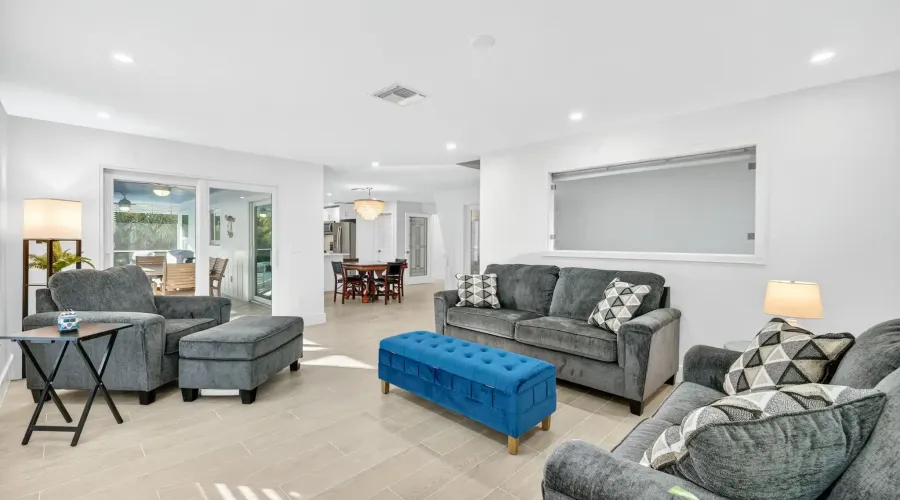 611 North Yachtsman Drive, Sanibel, Florida, 33957, United States, 3 Bedrooms Bedrooms, 9 Rooms Rooms,2 BathroomsBathrooms,Residential,For Sale,North Yachtsman,1994848