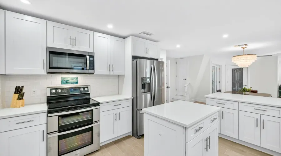 611 North Yachtsman Drive, Sanibel, Florida, 33957, United States, 3 Bedrooms Bedrooms, 9 Rooms Rooms,2 BathroomsBathrooms,Residential,For Sale,North Yachtsman,1994848