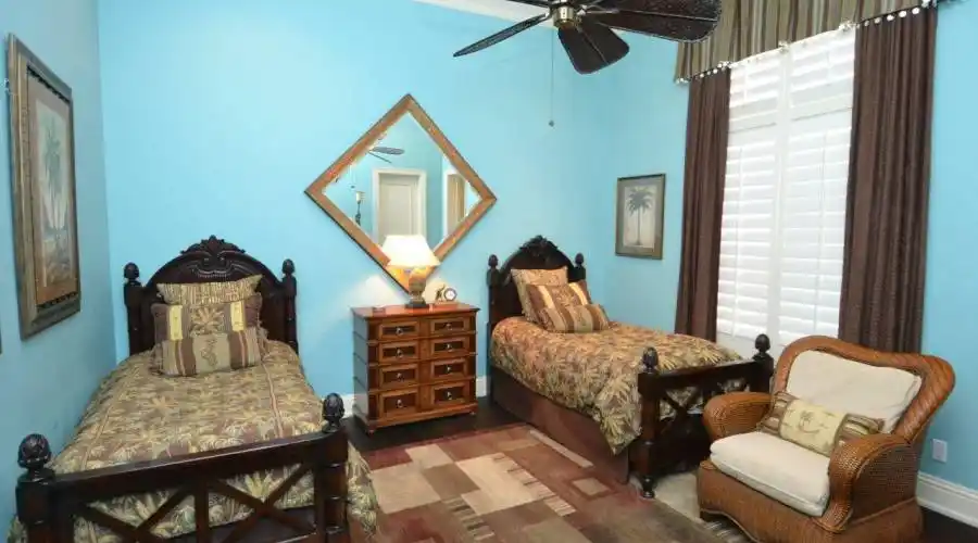 Treasure Cay Drive,Treasure Cay,Bahamas,4 Bedrooms Bedrooms,8 Rooms Rooms,4 BathroomsBathrooms,Residential,Casa Bella,Treasure Cay Drive,195040