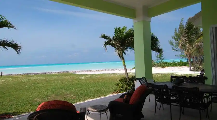 Treasure Cay Drive,Treasure Cay,Bahamas,4 Bedrooms Bedrooms,8 Rooms Rooms,4 BathroomsBathrooms,Residential,Casa Bella,Treasure Cay Drive,195040