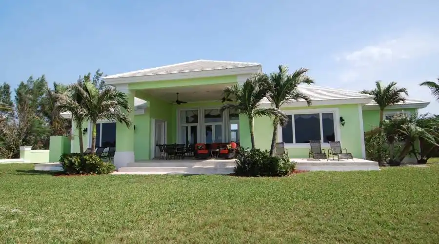Treasure Cay Drive,Treasure Cay,Bahamas,4 Bedrooms Bedrooms,8 Rooms Rooms,4 BathroomsBathrooms,Residential,Casa Bella,Treasure Cay Drive,195040