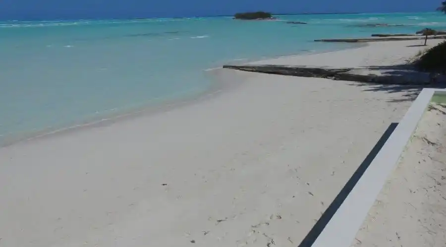 Treasure Cay Drive,Treasure Cay,Bahamas,4 Bedrooms Bedrooms,8 Rooms Rooms,4 BathroomsBathrooms,Residential,Casa Bella,Treasure Cay Drive,195040