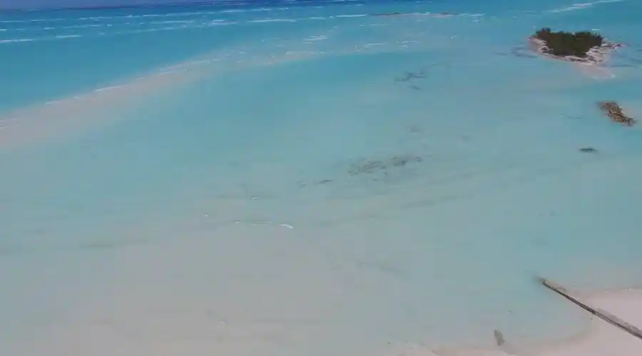 Treasure Cay Drive,Treasure Cay,Bahamas,4 Bedrooms Bedrooms,8 Rooms Rooms,4 BathroomsBathrooms,Residential,Casa Bella,Treasure Cay Drive,195040