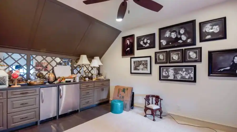 2646 Blancas,Tyler,Texas 75709,United States,4 Bedrooms Bedrooms,10 Rooms Rooms,3 BathroomsBathrooms,Residential,Blancas,195366