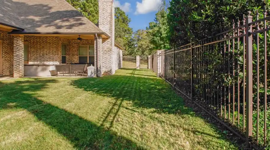 2646 Blancas,Tyler,Texas 75709,United States,4 Bedrooms Bedrooms,10 Rooms Rooms,3 BathroomsBathrooms,Residential,Blancas,195366