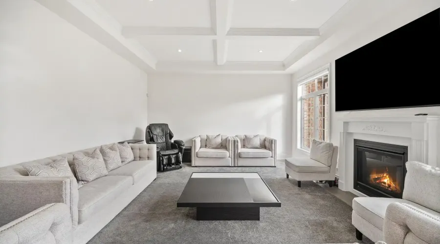 20 Ballard Drive, King, Ontario, L7B 0P1, Canada, 4 Bedrooms Bedrooms, ,5 BathroomsBathrooms,Residential,For Sale,1999335