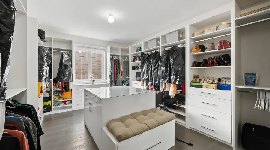 20 Ballard Drive, King, Ontario, L7B 0P1, Canada, 4 Bedrooms Bedrooms, ,5 BathroomsBathrooms,Residential,For Sale,1999335