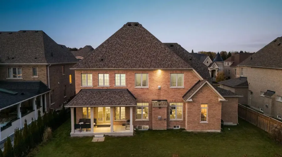 20 Ballard Drive, King, Ontario, L7B 0P1, Canada, 4 Bedrooms Bedrooms, ,5 BathroomsBathrooms,Residential,For Sale,1999335