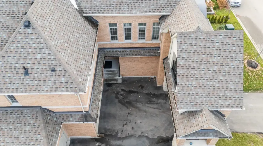 20 Ballard Drive, King, Ontario, L7B 0P1, Canada, 4 Bedrooms Bedrooms, ,5 BathroomsBathrooms,Residential,For Sale,1999335