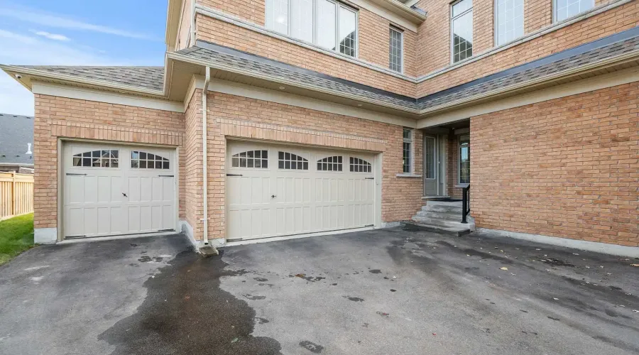 20 Ballard Drive, King, Ontario, L7B 0P1, Canada, 4 Bedrooms Bedrooms, ,5 BathroomsBathrooms,Residential,For Sale,1999335