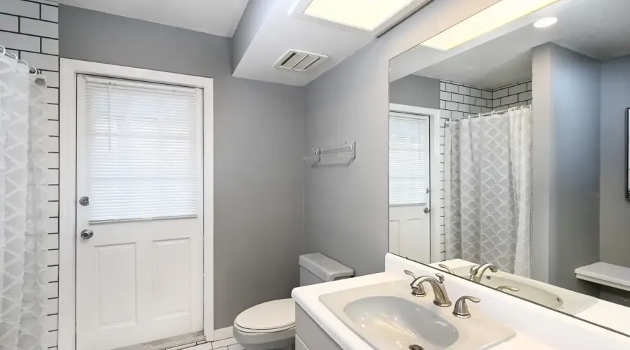 5947 Bayview Circle S, Gulf Port, Florida, 33707, United States, 4 Bedrooms Bedrooms, 12 Rooms Rooms,3 BathroomsBathrooms,Residential,For Sale,Bayview,1999947