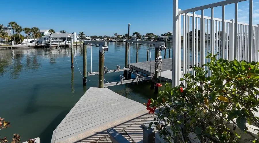 5947 Bayview Circle S, Gulf Port, Florida, 33707, United States, 4 Bedrooms Bedrooms, 12 Rooms Rooms,3 BathroomsBathrooms,Residential,For Sale,Bayview,1999947