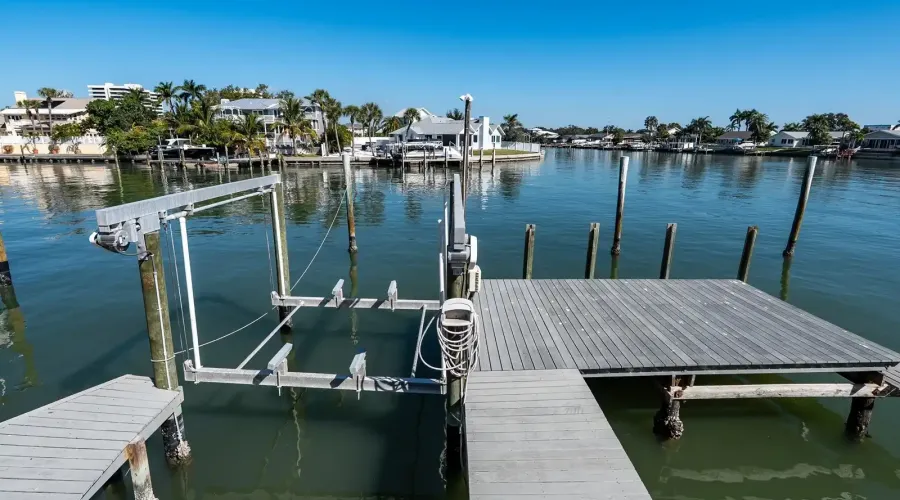 5947 Bayview Circle S, Gulf Port, Florida, 33707, United States, 4 Bedrooms Bedrooms, 12 Rooms Rooms,3 BathroomsBathrooms,Residential,For Sale,Bayview,1999947