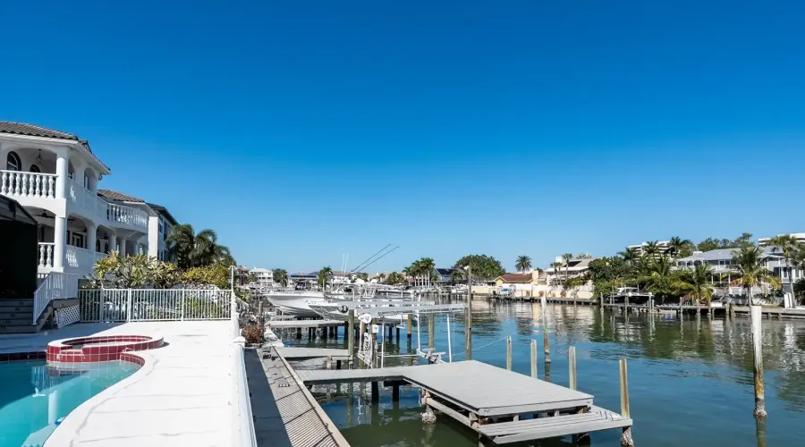 5947 Bayview Circle S, Gulf Port, Florida, 33707, United States, 4 Bedrooms Bedrooms, 12 Rooms Rooms,3 BathroomsBathrooms,Residential,For Sale,Bayview,1999947