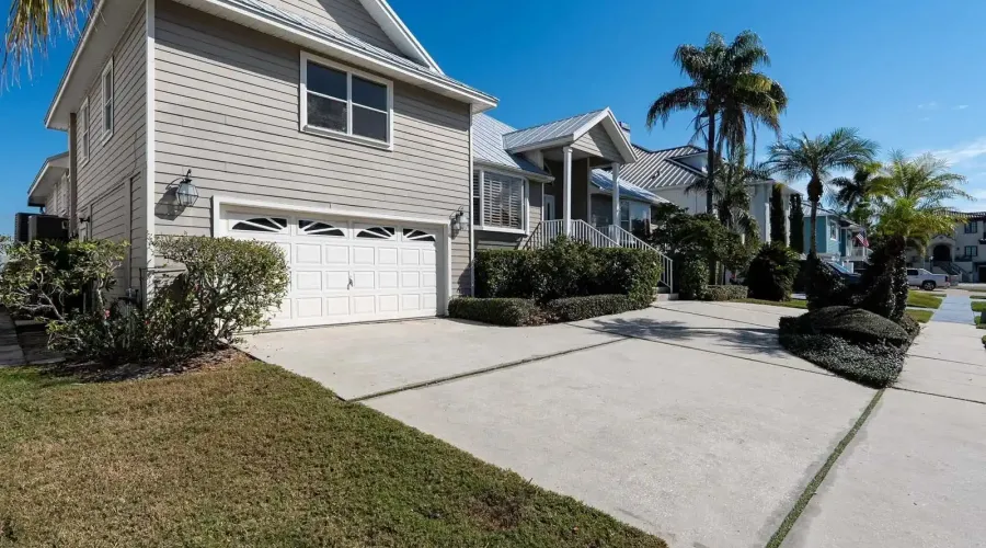 5947 Bayview Circle S, Gulf Port, Florida, 33707, United States, 4 Bedrooms Bedrooms, 12 Rooms Rooms,3 BathroomsBathrooms,Residential,For Sale,Bayview,1999947