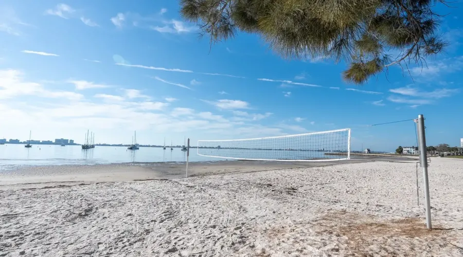 5947 Bayview Circle S, Gulf Port, Florida, 33707, United States, 4 Bedrooms Bedrooms, 12 Rooms Rooms,3 BathroomsBathrooms,Residential,For Sale,Bayview,1999947