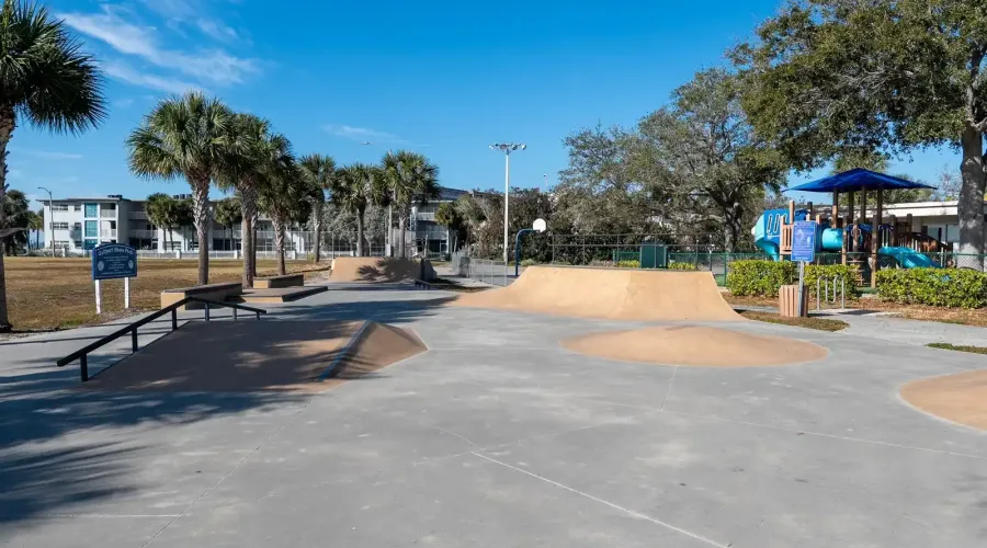 5947 Bayview Circle S, Gulf Port, Florida, 33707, United States, 4 Bedrooms Bedrooms, 12 Rooms Rooms,3 BathroomsBathrooms,Residential,For Sale,Bayview,1999947