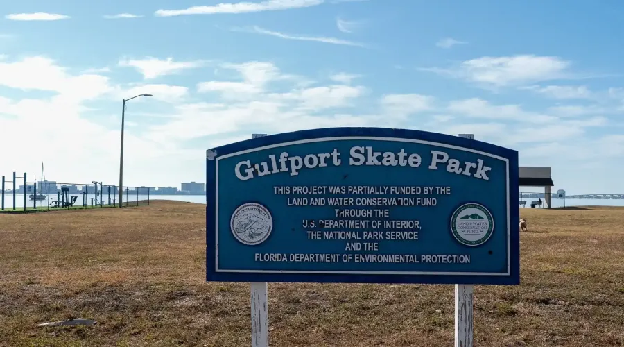 5947 Bayview Circle S, Gulf Port, Florida, 33707, United States, 4 Bedrooms Bedrooms, 12 Rooms Rooms,3 BathroomsBathrooms,Residential,For Sale,Bayview,1999947