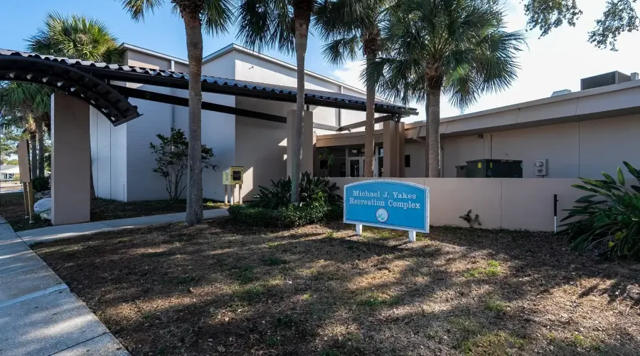 5947 Bayview Circle S, Gulf Port, Florida, 33707, United States, 4 Bedrooms Bedrooms, 12 Rooms Rooms,3 BathroomsBathrooms,Residential,For Sale,Bayview,1999947