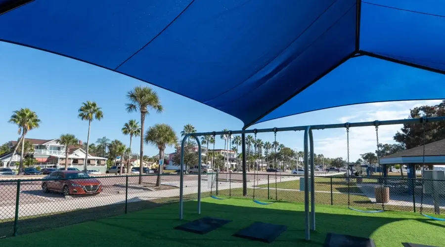 5947 Bayview Circle S, Gulf Port, Florida, 33707, United States, 4 Bedrooms Bedrooms, 12 Rooms Rooms,3 BathroomsBathrooms,Residential,For Sale,Bayview,1999947