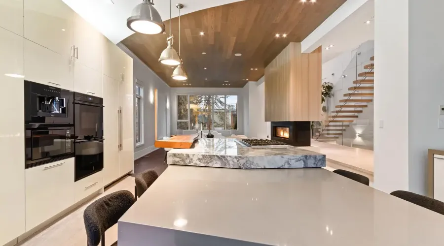 67 Lake Promenade, Toronto, Ontario, M8W 1A2, Canada, 4 Bedrooms Bedrooms, ,8 BathroomsBathrooms,Residential,For Sale,2002365