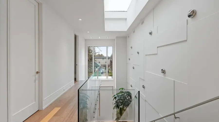 67 Lake Promenade, Toronto, Ontario, M8W 1A2, Canada, 4 Bedrooms Bedrooms, ,8 BathroomsBathrooms,Residential,For Sale,2002365