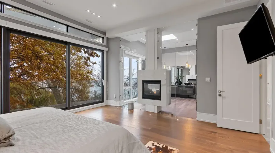 67 Lake Promenade, Toronto, Ontario, M8W 1A2, Canada, 4 Bedrooms Bedrooms, ,8 BathroomsBathrooms,Residential,For Sale,2002365