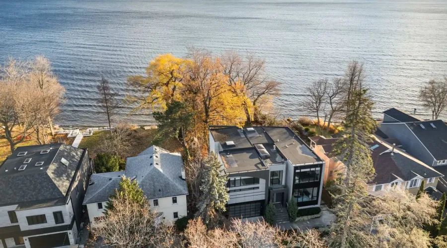 67 Lake Promenade, Toronto, Ontario, M8W 1A2, Canada, 4 Bedrooms Bedrooms, ,8 BathroomsBathrooms,Residential,For Sale,2002365