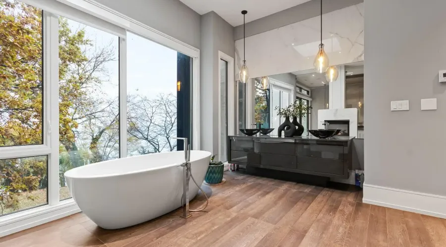 67 Lake Promenade, Toronto, Ontario, M8W 1A2, Canada, 4 Bedrooms Bedrooms, ,8 BathroomsBathrooms,Residential,For Sale,2002365