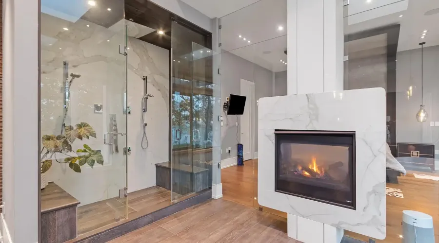 67 Lake Promenade, Toronto, Ontario, M8W 1A2, Canada, 4 Bedrooms Bedrooms, ,8 BathroomsBathrooms,Residential,For Sale,2002365