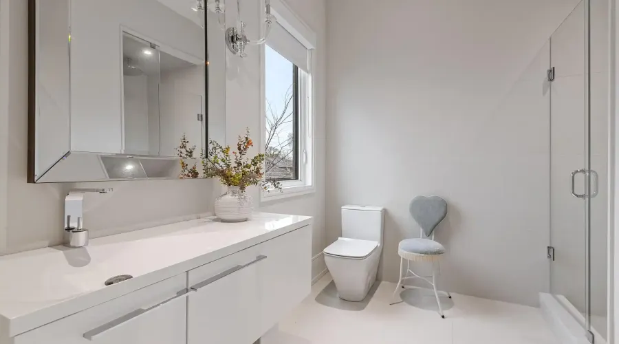 67 Lake Promenade, Toronto, Ontario, M8W 1A2, Canada, 4 Bedrooms Bedrooms, ,8 BathroomsBathrooms,Residential,For Sale,2002365